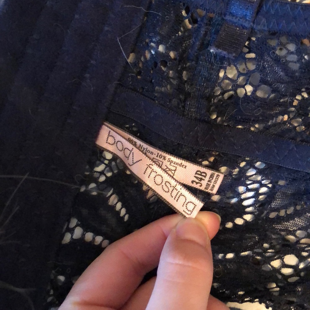 Lace Bra - Picture 2 of 5